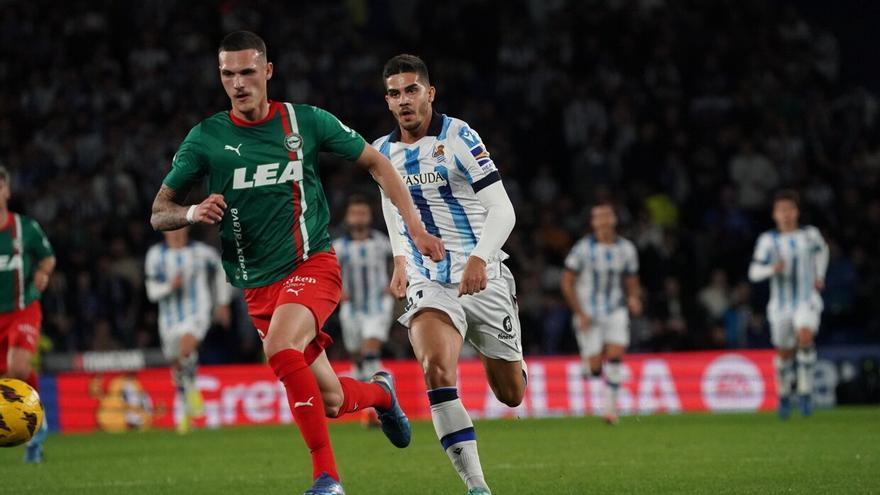André Silva, en un partido con la Real Sociedad. RUBEN PLAZA
