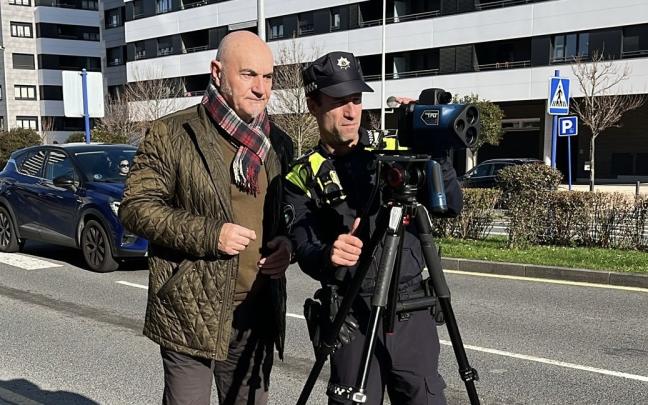 Barakaldo refuerza los controles de velocidad con radar móvil