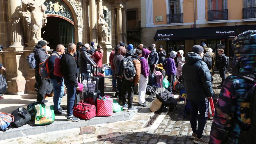 Personas que malvivían en Aranzadi, por las calles de Pamplona antes de ser realojadas Javier Bergasa