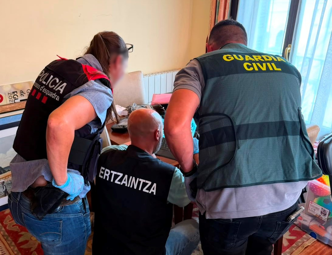 Detenido en Gipuzkoa un menor considerado el referente en España de la extremista Red 764