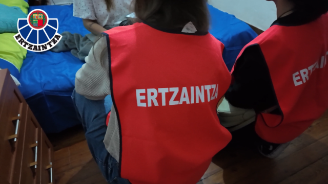 El trabajo policial conjunto desde noviembre ha dado sus frutos en Algorta. / ERTZAINTZA