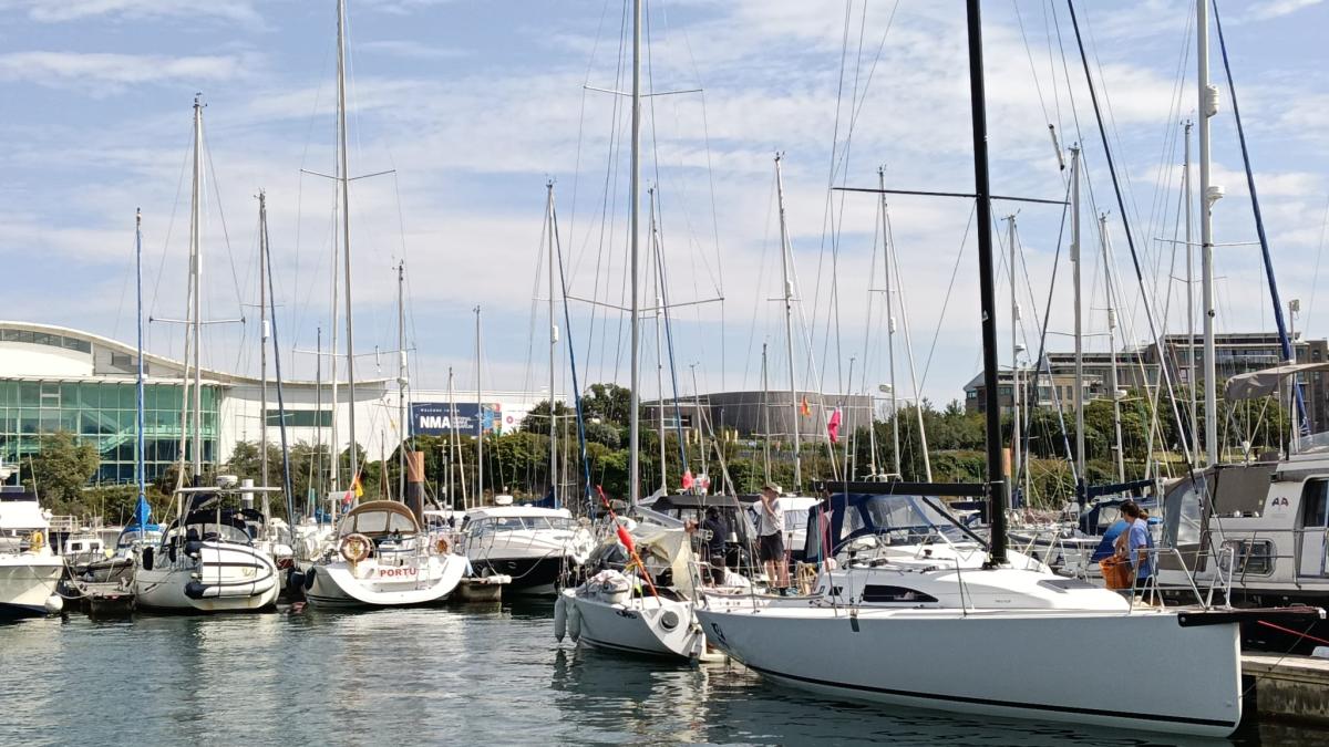 El puerto de Plymouth ya cuenta con los veleros de la Plymouth-San Sebastián