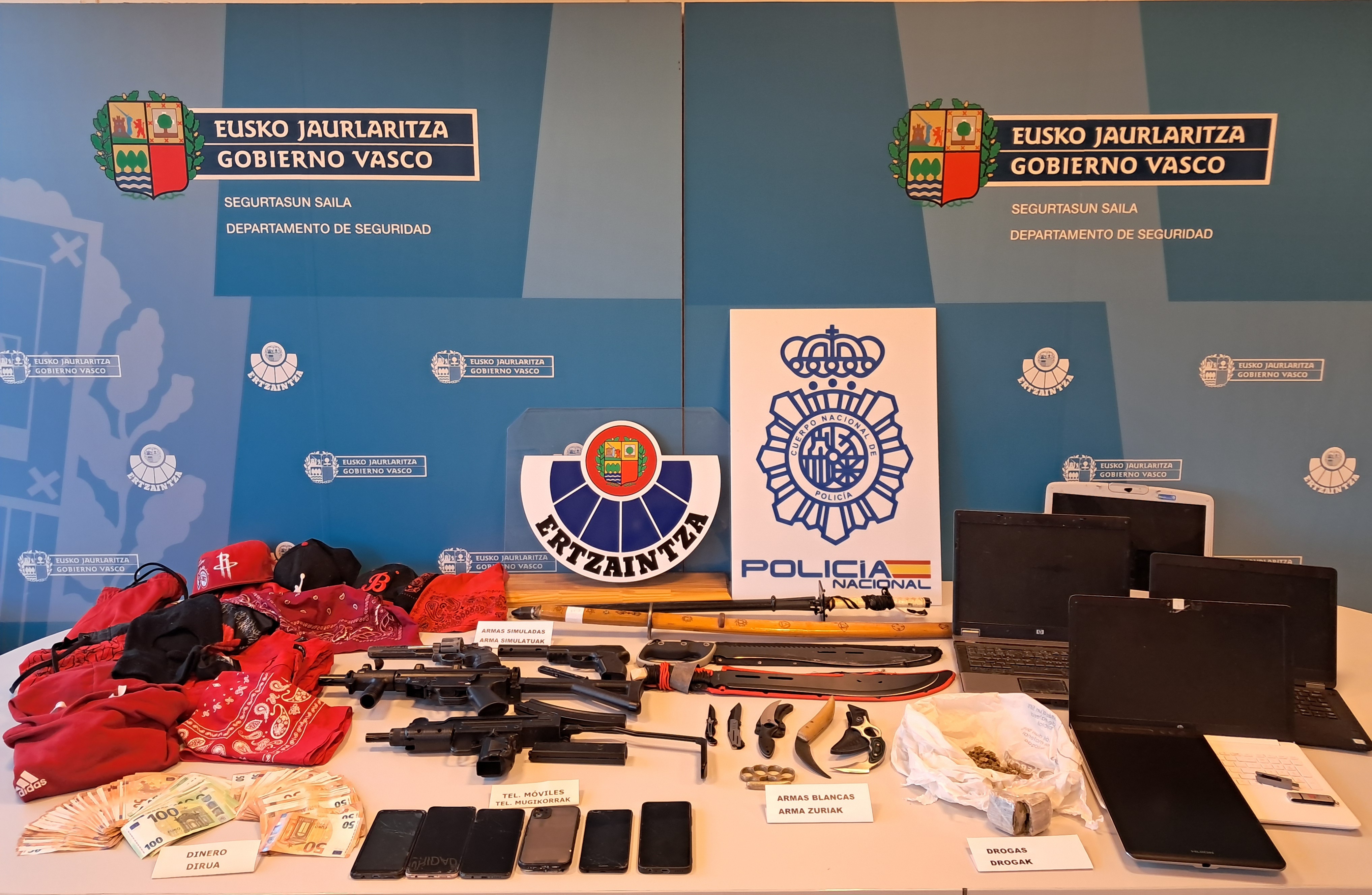 Armas incautadas en los diferentes registros de la Ertzaintza y la Policía Nacional. DEPARTAMENTO DE SEGURIDAD