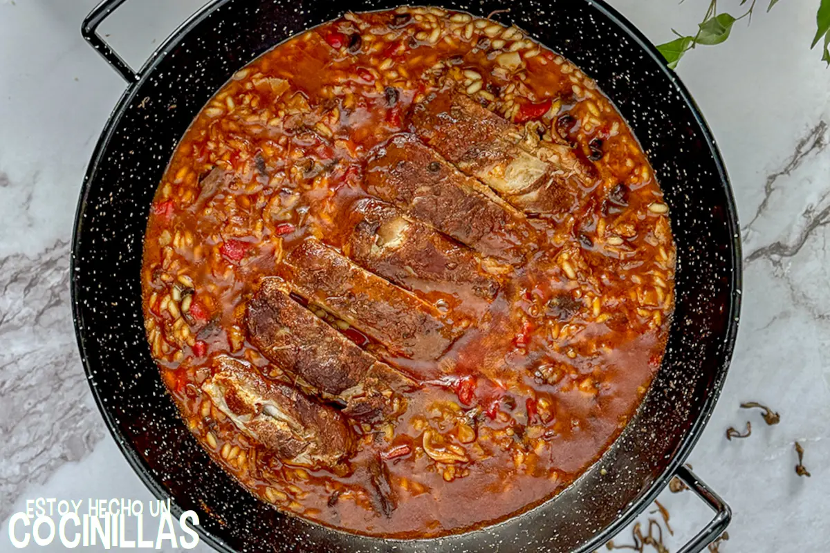 arroz meloso con cotilla adobada y setas