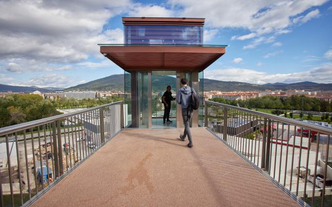 Imagen del último ascensor urbano puesto en marcha en Pamplona, en Trinitarios. Foto: Ayuntamiento de Pamplona