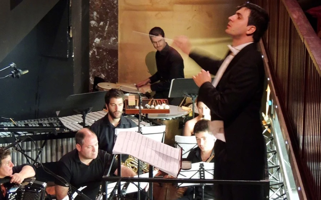 Asier Eguskitza, director de Kissar Ensemble y presidente de BiziMusika
