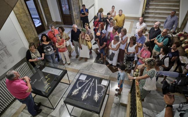 Asiron da a conocer los rincones del Ayuntamiento de Pamplona con motivo del Privilegio de la Unión 