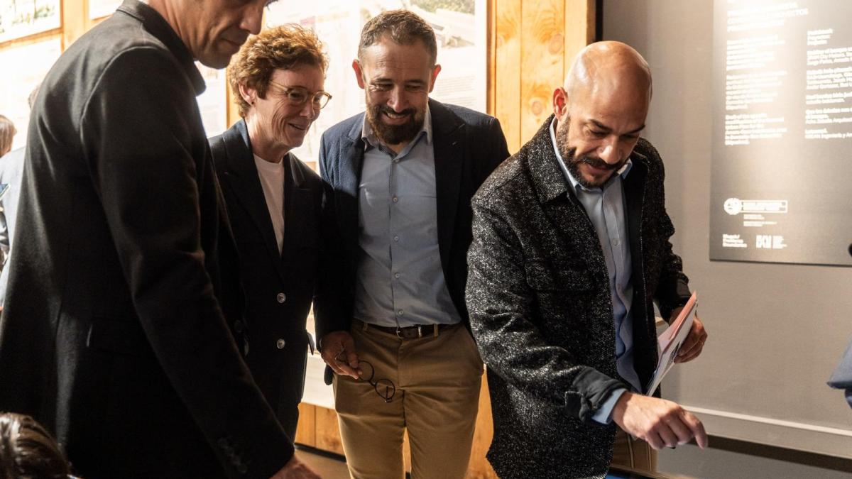 Astrain Arzallus e Itxaso interactuan con los proyectos