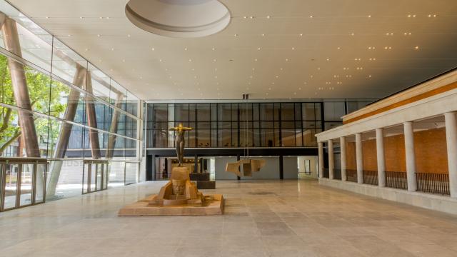 El nuevo atrio cuenta con la imponente estructura Agravitas, diseñada por Norman Foster y Luis María Uriarte / Museo de Bellas Artes de Bilbao. 