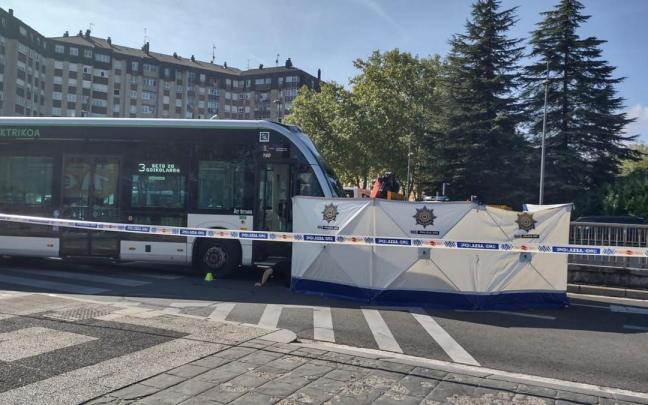 Muere una mujer de 91 años tras ser atropellada por un autobús eléctrico en Portal de Betoño DNA