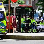 Hasta el lugar se han desplazado efectivos de la Policía Municipal de Bilbao y los servicios sanitarios. Oskar González