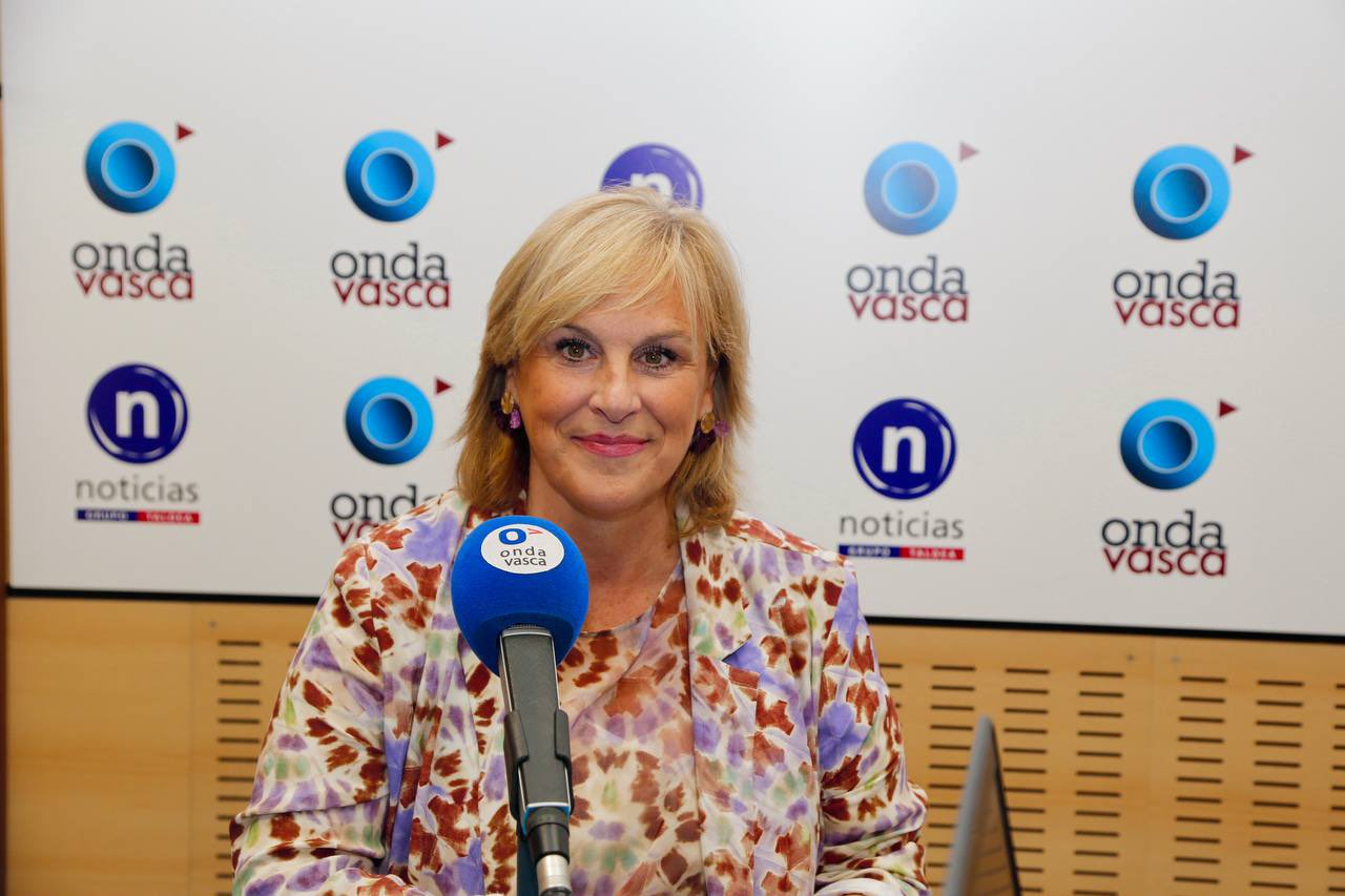 Itxaso Atutxa en los estudios de ONDA VASCA