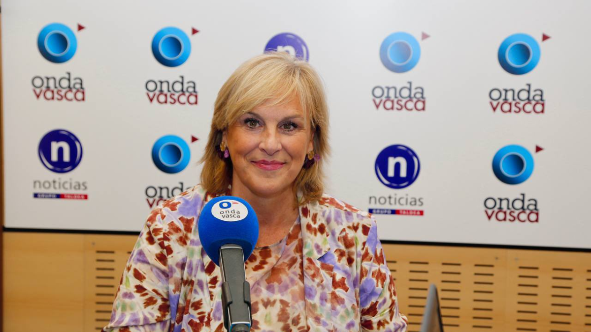 Itxaso Atutxa en los estudios de ONDA VASCA