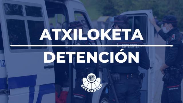 os arrestados fueron sorprendidos cargando el material en el interior de una furgoneta