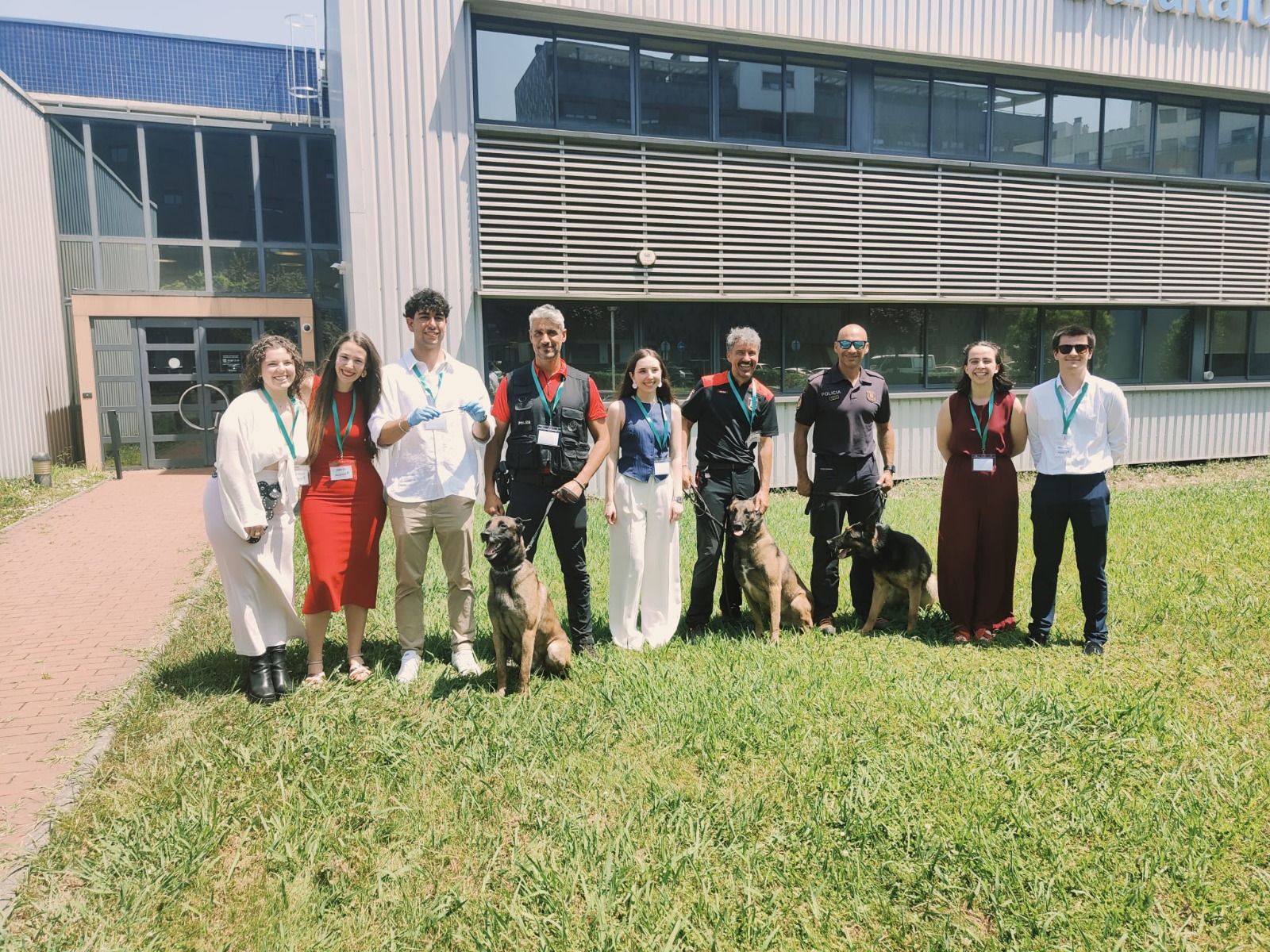 Auziker, desarrolladores de Kits para perros de detección