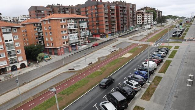 Imagen aérea de la cubierta urbanizada sobre la Avanzada en Leioa | Deia, Pankra Nieto