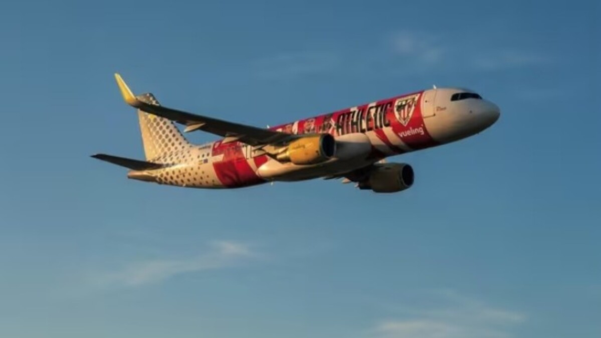 El nueva aeronave del Athletic, lista para volar. / VUELING