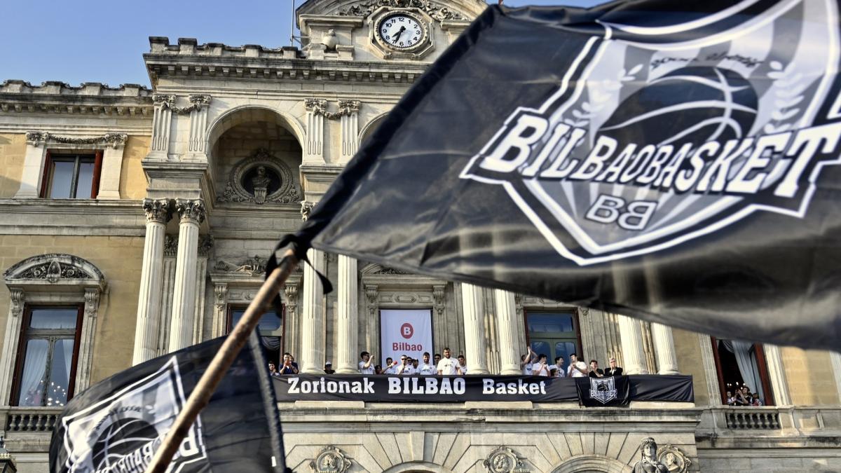 Recepción de Surne Bilbao Basket. AYUNTAMIENTO DE BILBAO