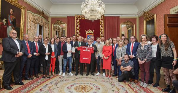 Recibimiento institucional a Osasuna como subcampeón de Copa. Foto: Ayuntamiento de Pamplona