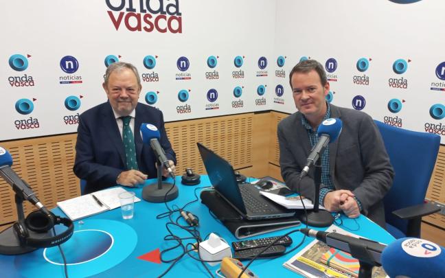Pedro Azpiazu en los estudios de ONDA VASCA