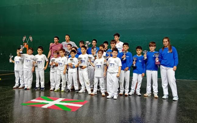 Los finalistas del torneo de pelota San Joan del año pasado / Goierri Los finalistas del torneo de pelota San Joan del año pasado