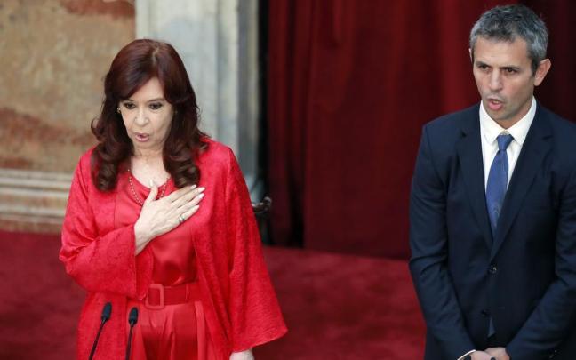 La expresidenta argentina Cristina Fernández en la toma de posesión de Milei. La expresidenta argentina Cristina Fernández en la toma de posesión de Milei.