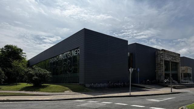 Nueva regulación del vestuario mixto de Landako