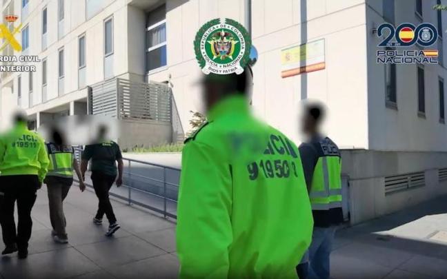 La red captaba en Colombia a personas de especial vulnerabilidad económica y social mediante falsas promesas de formación académica y prácticas profesionales en España.