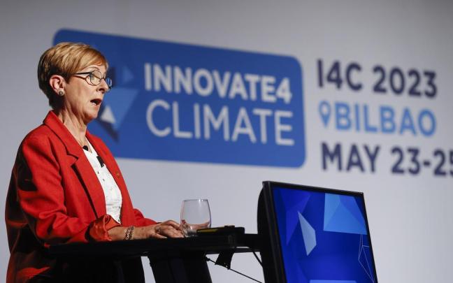 La consejera de Desarrollo Económico, Sostenibilidad y Medio Ambiente, Arantxa Tapia, durante el acto del Banco Mundial en Bilbao.