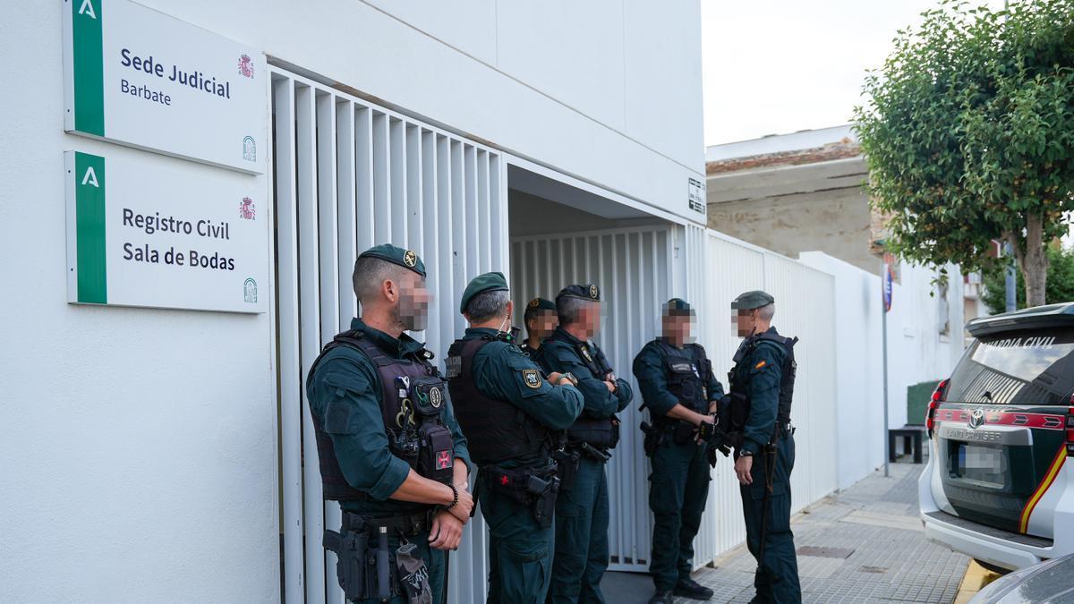 Entrada de los juzgados de Barbate