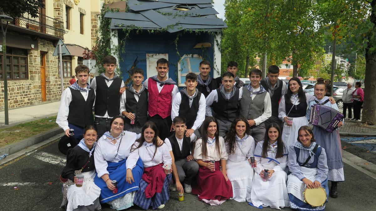 Una de las cuadrillas que participó en el desfile de la Euskal Jaia del año pasado.