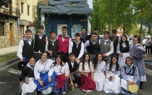 Una de las cuadrillas que participó en el desfile de la Euskal Jaia del año pasado.
