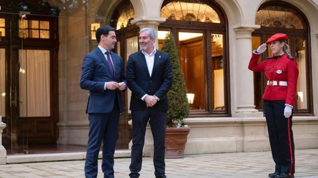 El presidente de Canarias, Fernando Clavijo, y el lehendakari Imanol Pradales