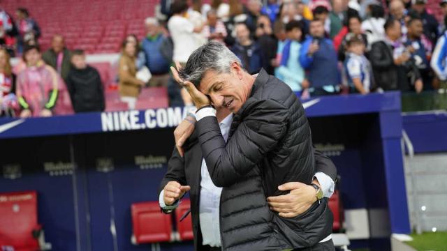 Imanol, emocionado, con Jokin Aperribay. / REAL SOCIEDAD Imanol, emocionado, con Jokin Aperribay. / REAL SOCIEDAD