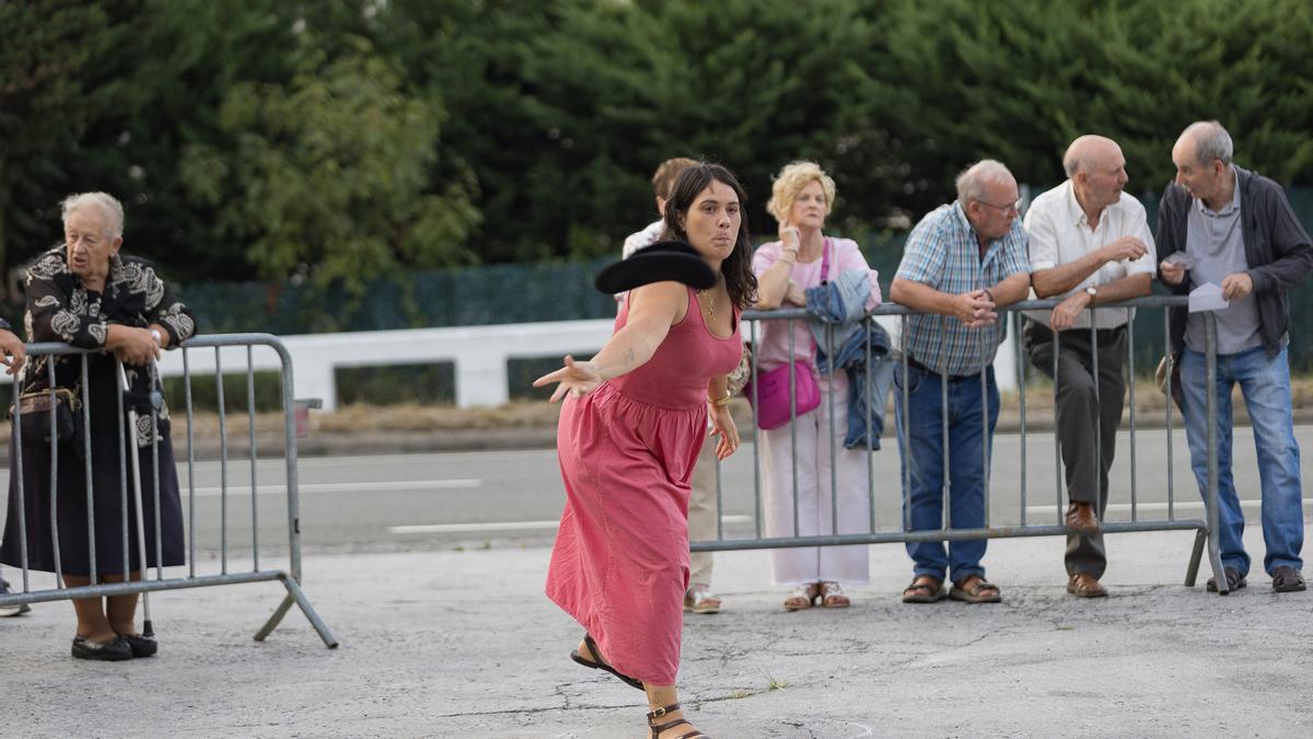 Las txapelas y los huesos de aceituna, protagonistas de las fiestas de San Antolín en Elgoibar