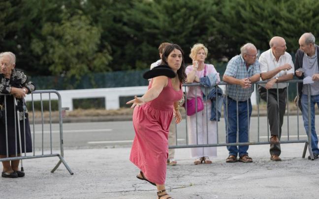 Las txapelas y los huesos de aceituna, protagonistas de las fiestas de San Antolín en Elgoibar