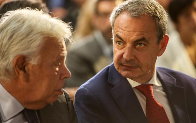Los expresidentes del Gobierno Felipe González y José Luis Rodríguez Zapatero.