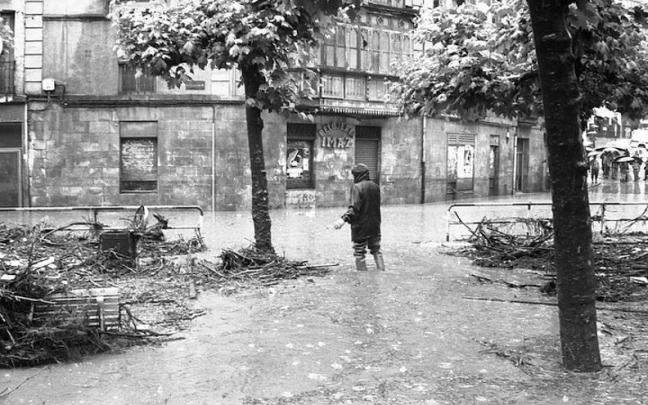 Kalebarren en la inundaciones de 1992.