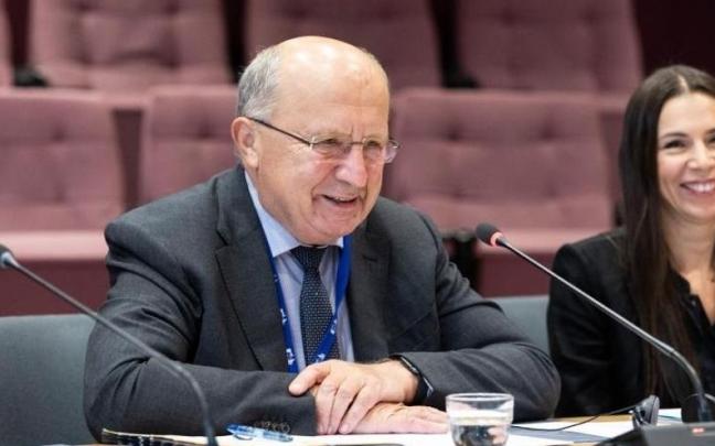 El Comisario de Defensa, Andrius Kubilius.