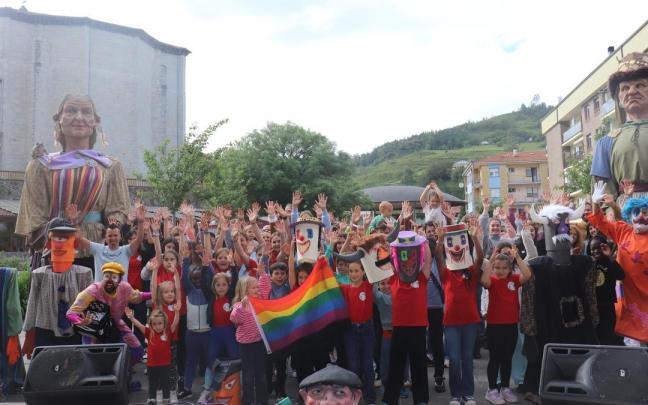 Astelehenean Berriatuan aurkeztu zen ekimena