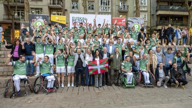 Euskal Selekzioa presenta a los pelotaris que participarán en el Campeonato del Mundo de Argentina.