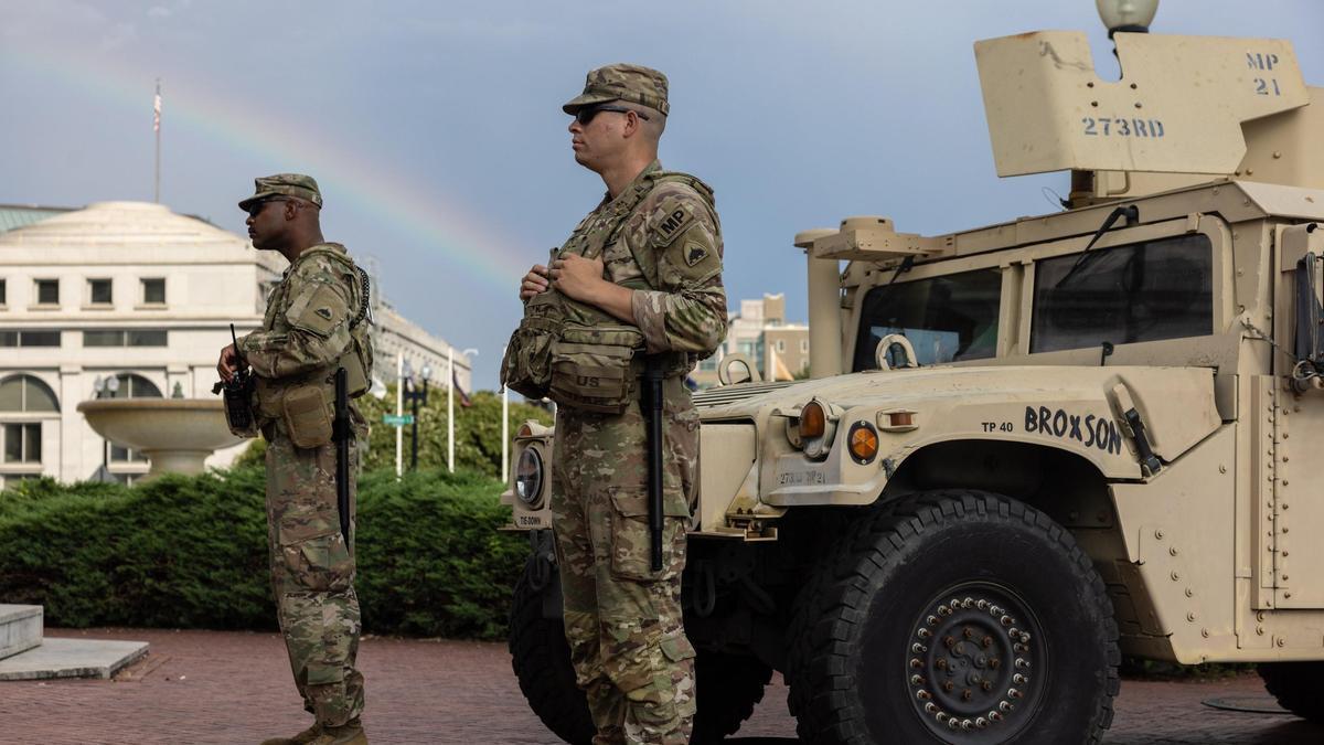 Agentes de la Guardia Nacional desplegados en Washington