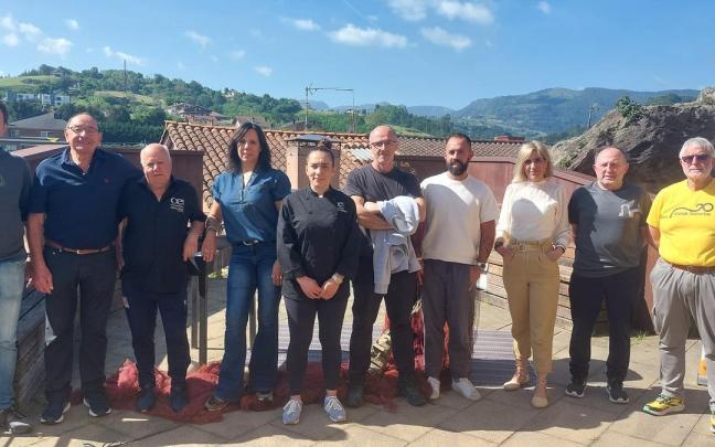 Acto en el que han anunciado la suspensión de la Bisiguaren Festa de Orio. / Pedro Amundarain Acto en el que han anunciado la suspensión de la Bisiguaren Festa de Orio.