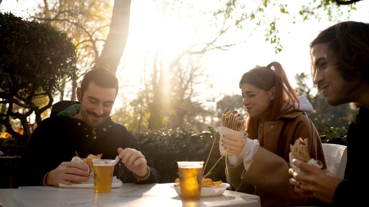 La cerveza también se puede maridar con los diferentes platos que podemos encontrar en un bar o una cafetería.