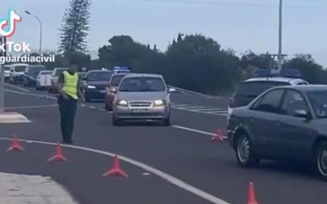 El vídeo de la Guardia Civil utilizando la canción 'Zorra'.
