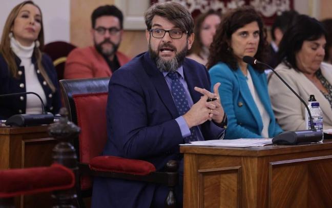 El portavoz de Vox en el municipio madrileño de Alcalá de Henares y segundo teniente de alcalde, Víctor Acosta.