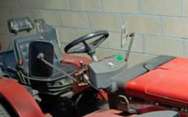 Tractor que ha sacado a subasta el Ayuntamiento de Orio.
