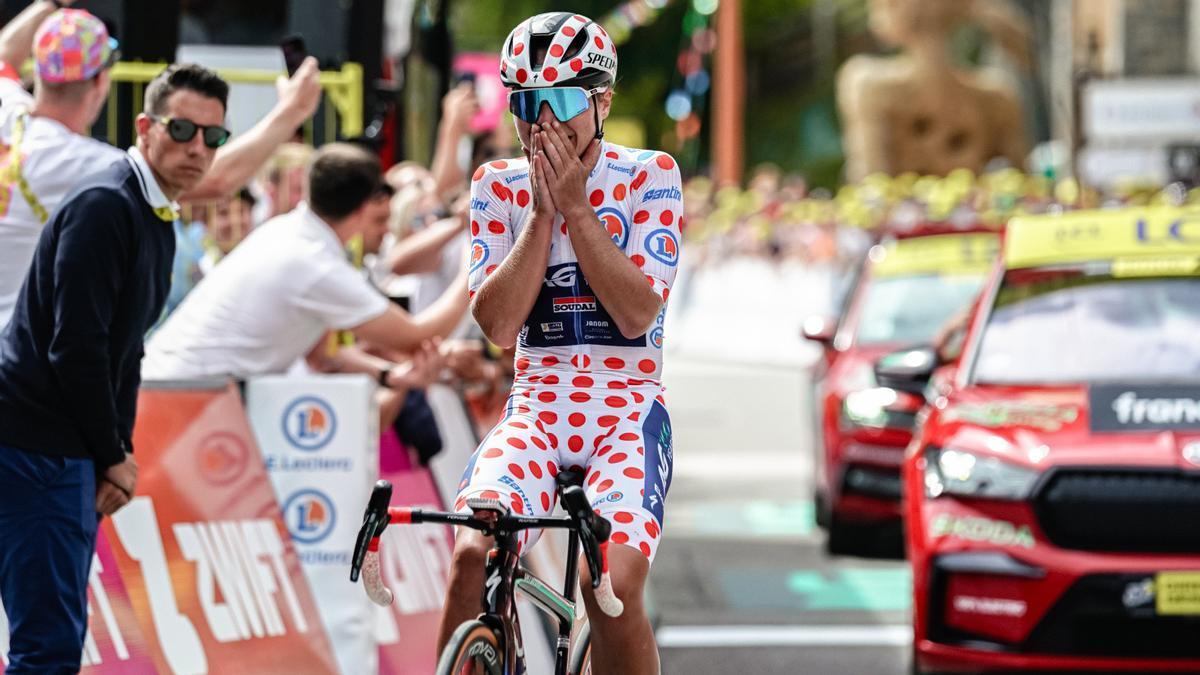 Justine Ghekiere, emocionada tras su victoria.