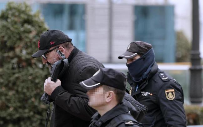 El exasesor de Ábalos, Koldo García, a su salida de la Audiencia Nacional. / EFE El exasesor de Ábalos, Koldo García, a su salida de la Audiencia Nacional.