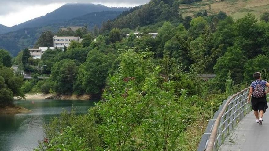 Imagen de El Regato y su pantano.